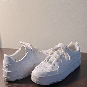 Air Force 1 (AF-1)
